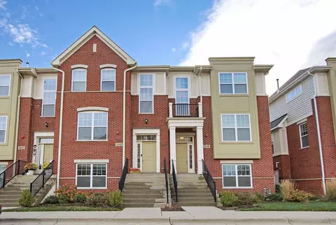 1138 Windward Ln, Vernon Hills, IL 60061