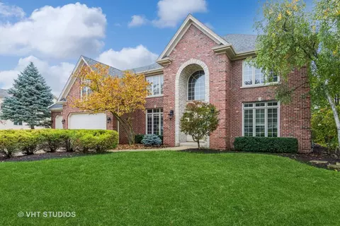 1632 Robert Ln, Naperville, IL 60564