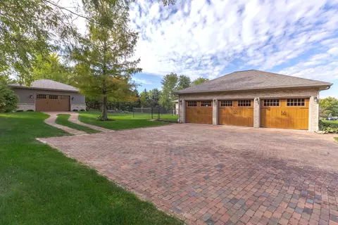 9089 Hardesty Run, Bloomington, IL 61705 photo 40