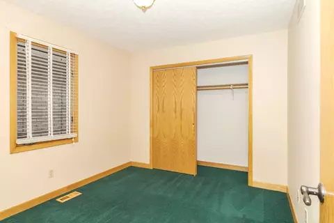 9089 Hardesty Run, Bloomington, IL 61705 photo 30