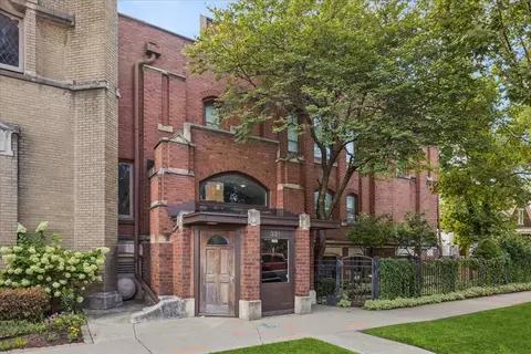 331 S Ridgeland Ave #C, Oak Park, IL 60304