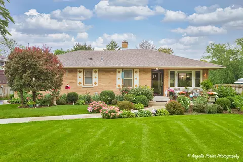 2505 N Mcaree Rd, Waukegan, IL 60087