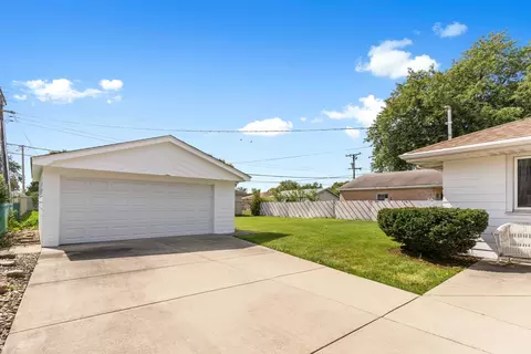 7915 W 73rd Pl, Bridgeview, IL 60455 photo 24