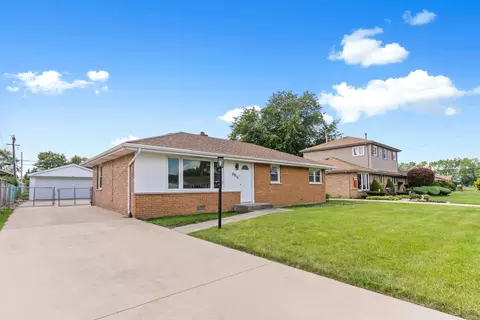 7915 W 73rd Pl, Bridgeview, IL 60455 photo 2