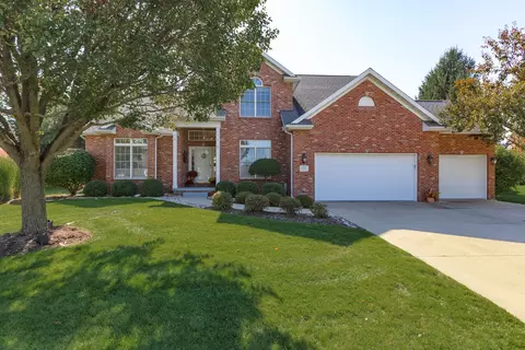 2207 Yarrow St, Bloomington, IL 61704