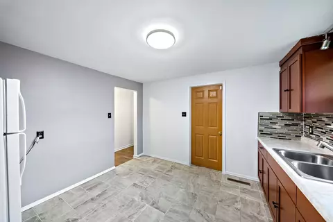 815 Prospect Ave, Kankakee, IL 60901 photo 9