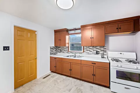 815 Prospect Ave, Kankakee, IL 60901 photo 8