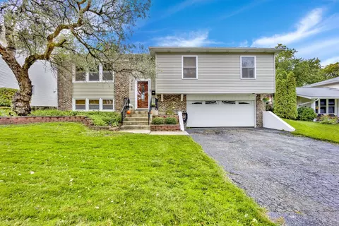3117 Shelley Ct, Woodridge, IL 60517