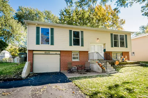 8115 Leawood Ln, Woodridge, IL 60517