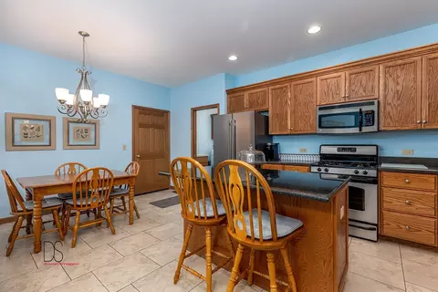 1349 Heritage Dr, Morris, IL 60450 photo 17