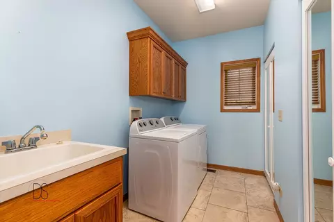 1349 Heritage Dr, Morris, IL 60450 photo 18