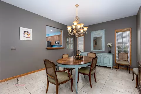 1349 Heritage Dr, Morris, IL 60450 photo 9