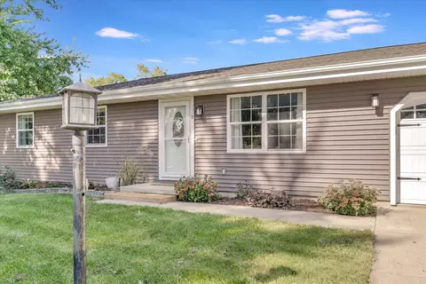 2 Southview Dr, Sidney, IL 61877 photo 5