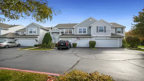 2126 Orchard Ln, Carpentersville, IL 60110