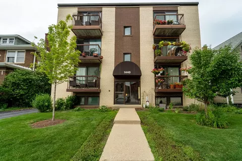 1440 W Jefferson St #3W, Des Plaines, IL 60016