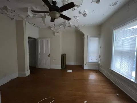 519 Douglas Ave, Elgin, IL 60120 photo 9