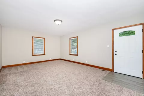 410 Center St, Mazon, IL 60444 photo 3