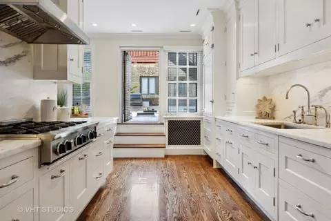 70 E Cedar St #2W, Chicago, IL 60611 photo 12