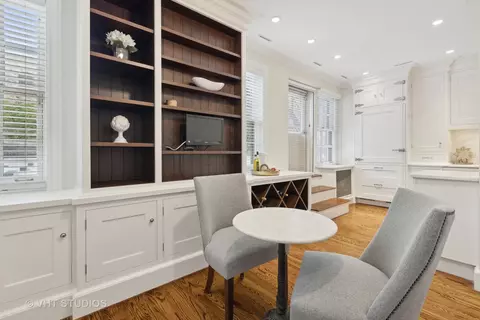 70 E Cedar St #2W, Chicago, IL 60611 photo 13