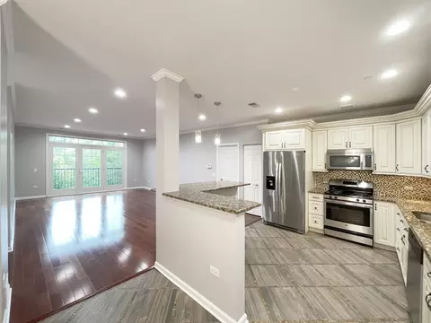 660 Mchenry Rd #207, Wheeling, IL 60090 photo 4