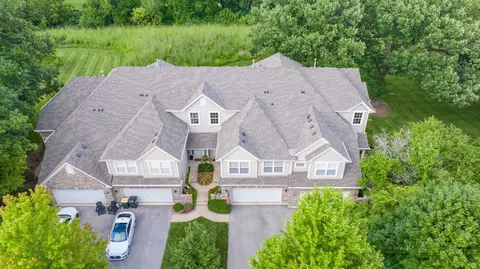 114 River Mist Dr, Oswego, IL 60543