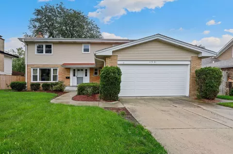 1531 Carson Ct, Homewood, IL 60430