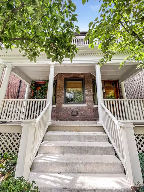 3726 N Wayne Ave, Chicago, IL 60613 photo 2