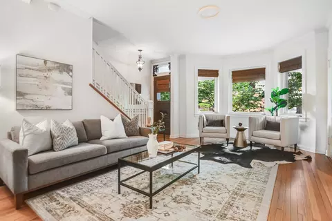 3726 N Wayne Ave, Chicago, IL 60613 photo 5