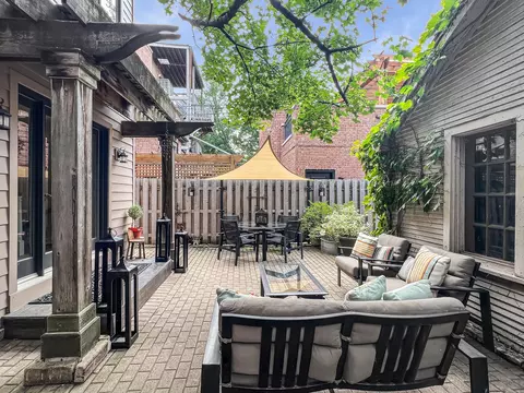 3726 N Wayne Ave, Chicago, IL 60613 photo 18
