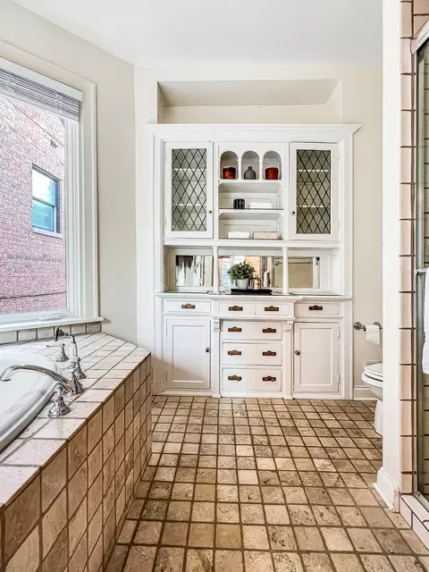 3726 N Wayne Ave, Chicago, IL 60613 photo 26