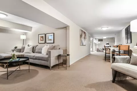 3726 N Wayne Ave, Chicago, IL 60613 photo 41