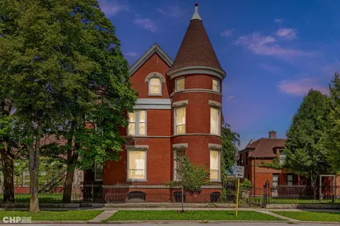 2678 W Washington Blvd, Chicago, IL 60612