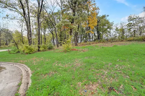 5560 Airdrie Ct, Hoffman Estates, IL 60192 photo 3