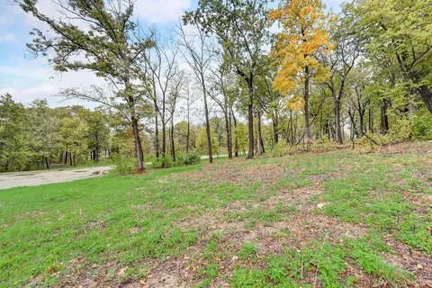 5560 Airdrie Ct, Hoffman Estates, IL 60192 photo 4