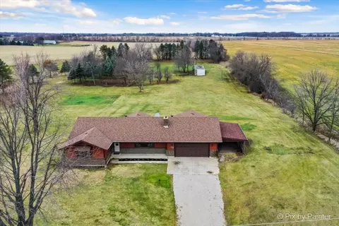 10814 Okeson Rd, Hebron, IL 60034
