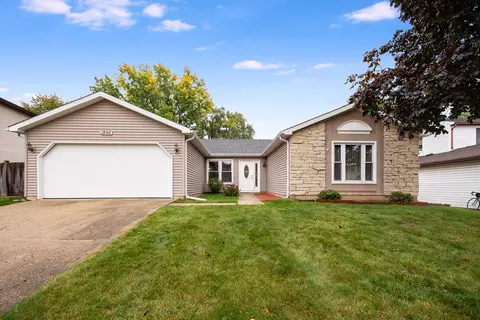 1895 Deere Ln, Glendale Heights, IL 60139
