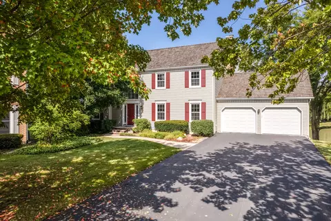 110 Verne Cir, Barrington, IL 60010