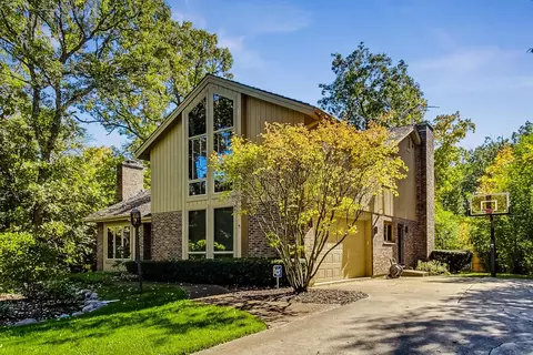 39 Dukes Ln, Lincolnshire, IL 60069