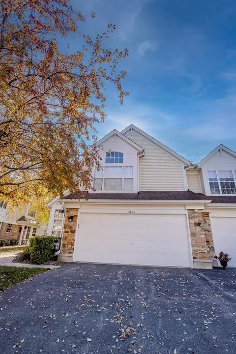 2865 Fremont Ct, Schaumburg, IL 60193