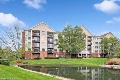 2300 Oakmont Way #207, Darien, IL 60561