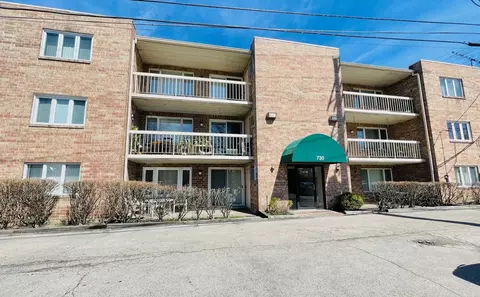 730 Sheridan Rd #2C, Highwood, IL 60040