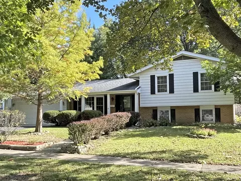 1116 S 12th St, Saint Charles, IL 60174