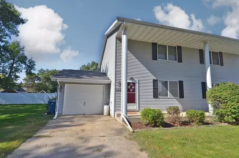 1018 Quail Dr, Morris, IL 60450
