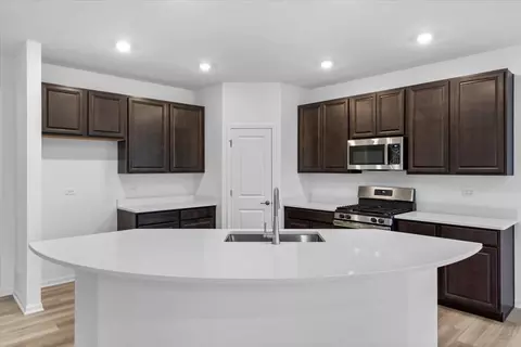 3796 Honeysuckle Ln, Elgin, IL 60124 photo 9