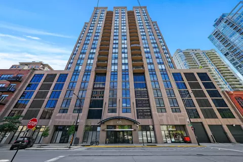 435 W Erie St #2003, Chicago, IL 60654