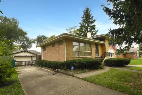 7946 Laramie Ave, Burbank, IL 60459