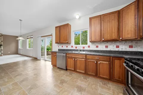14306 General Ct, Plainfield, IL 60544 photo 9