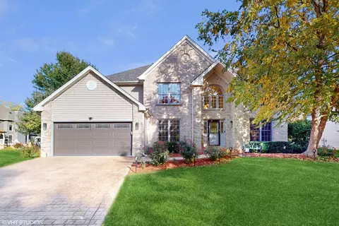 126 Peace Ave, Bolingbrook, IL 60490