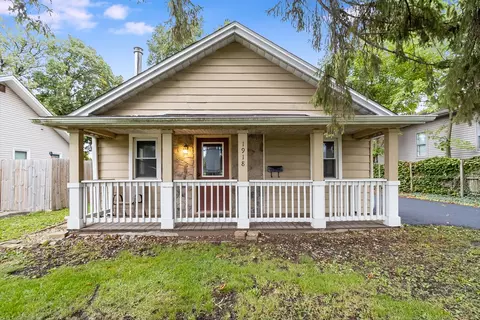 1918 N Center St, Crest Hill, IL 60403