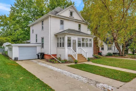 454 E Summer St, Paxton, IL 60957